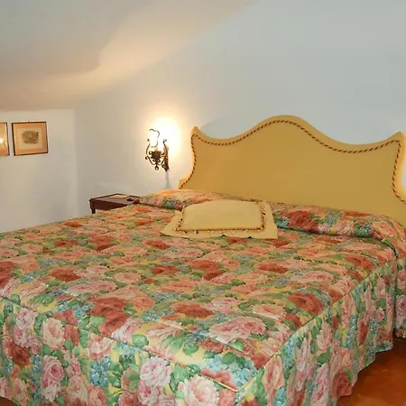 Βίλα Solcio Sleeps 5 Wifi *